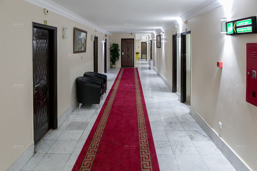 راهروی طبقات هتل شهریار مشهد